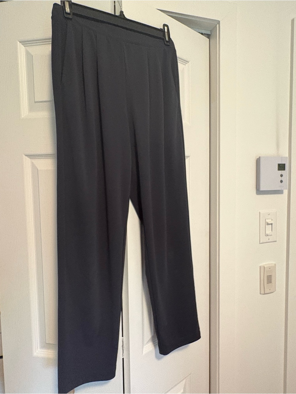 Uniqlo Women's Dark Blue Wide-Leg Pants